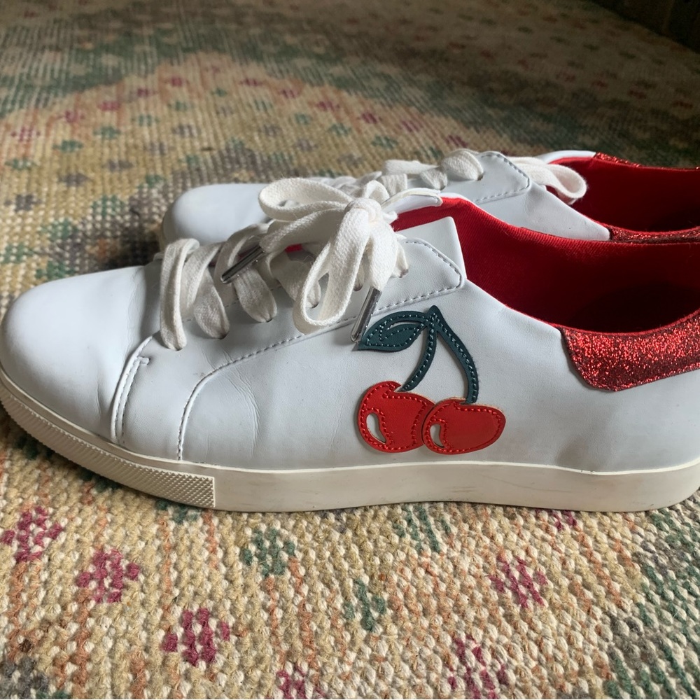 Katy Perry The Rizzo Cherry Sneakers - Gem